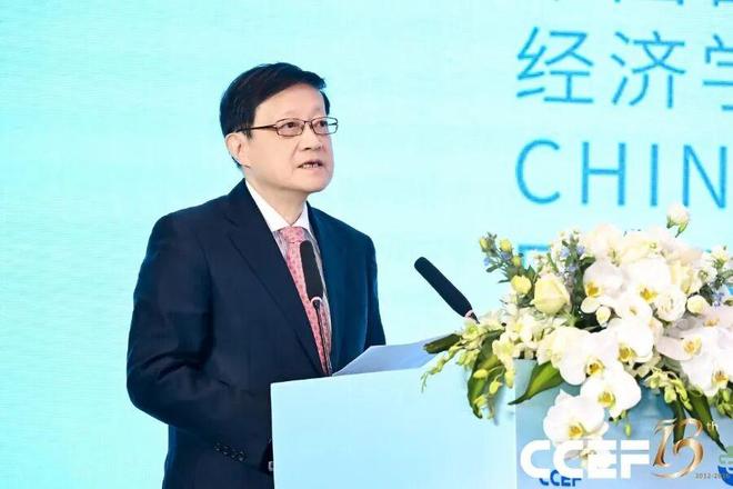 专访广开首席连平：“去美元化”浪潮下黄金或长期高位震荡