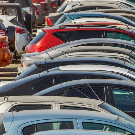 智能投影大灯量产上车！星宇车灯赴港IPO，年营收超百亿元|港E声