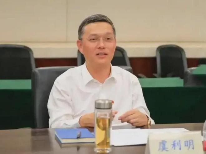 杭州银行年薪252万副行长获提拔,行长空缺大半年后终于敲定 杭州银行年薪252万副行长获提拔,行长空缺大半年后终于敲定