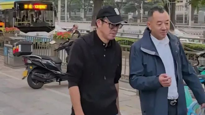 李国庆100万捐助李亚鹏,俞敏洪150万年薪聘请陈行甲 李国庆100万捐助李亚鹏,俞敏洪150万年薪聘请陈行甲