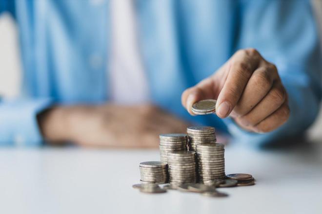 银行理财收益已不足3%？多家理财公司密集下调业绩比较基准，最高100个基点