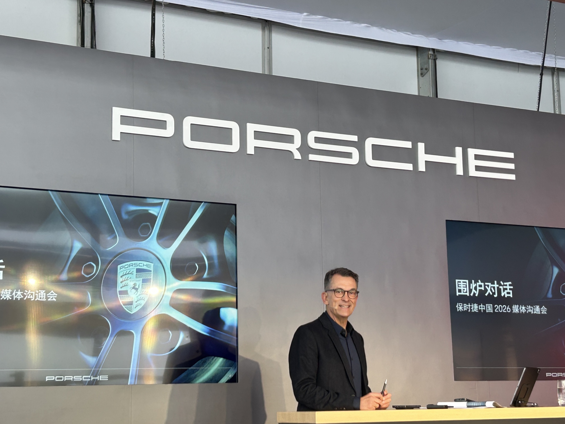 保时捷中国总裁回应“东安风波”：本月内向付清车款客户发放车辆合格证